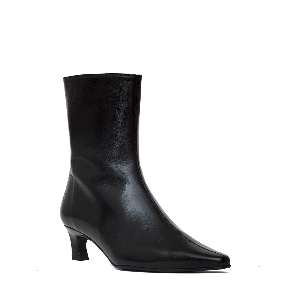 Ambar Rift Black Leather Ankle Boots